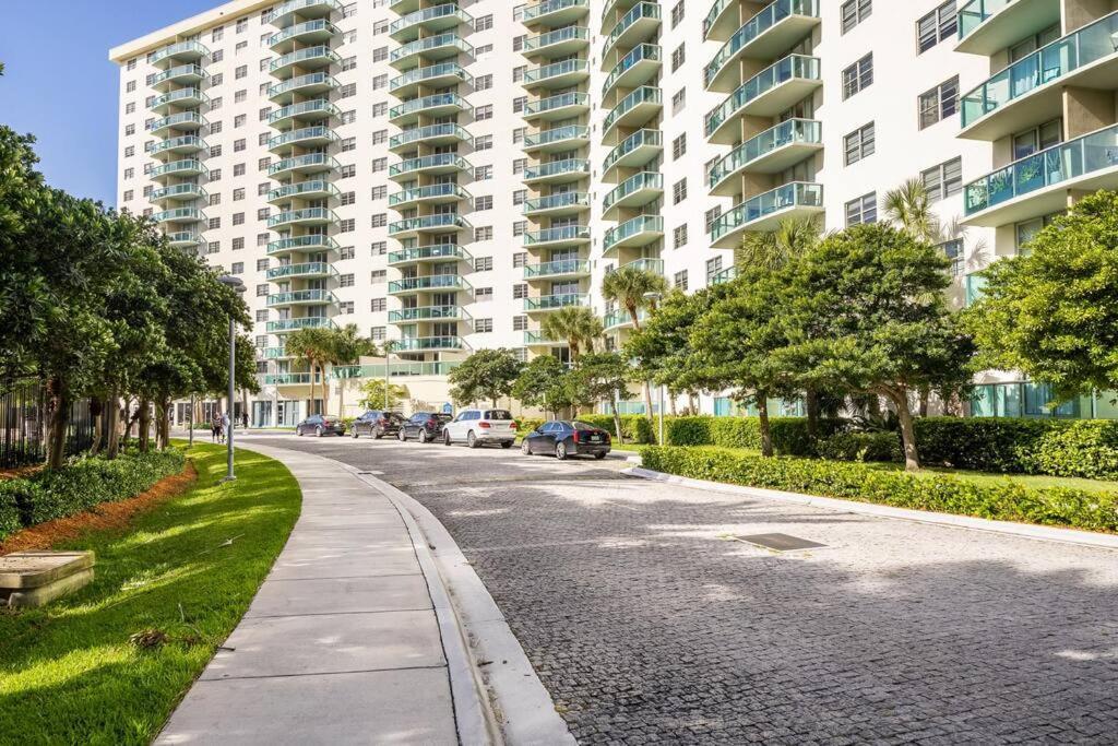 Ocean Reserve Sunny Isles 11Th Str-02330 Miami Beach Exterior foto