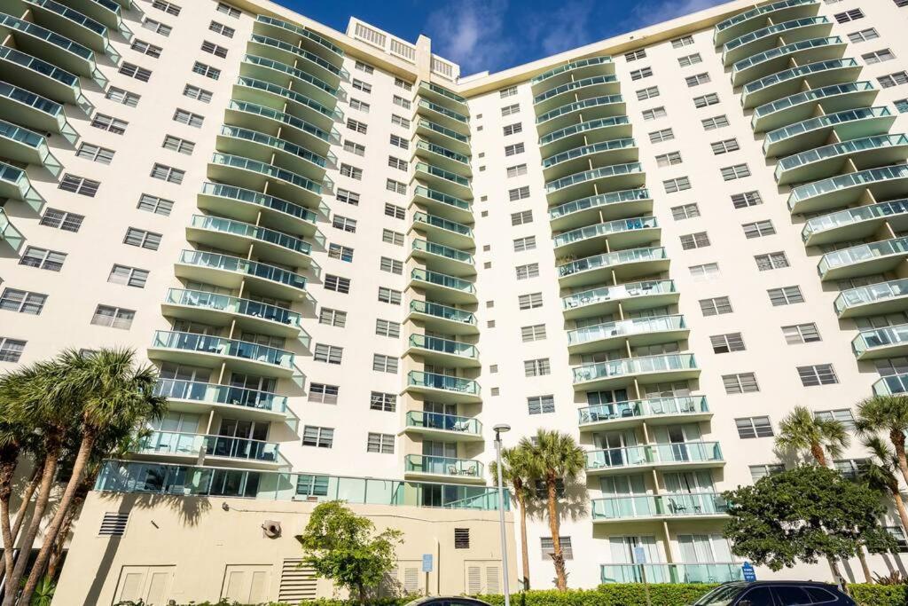 Ocean Reserve Sunny Isles 11Th Str-02330 Miami Beach Exterior foto